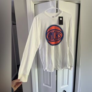 Knicks Shirt NWT (size medium)